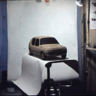 Der Entwurf von 1971 1972 hat mehr Ähnlichkeiten mit den in den 90ern in Deutschland verkauften Automodellen als mit denen seiner Zeit.